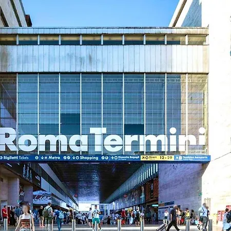 Termini Station Holidays בית הארחה רומא