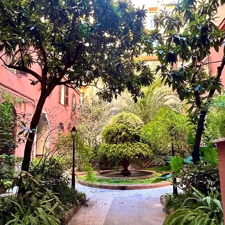 Termini Station Holidays Roma