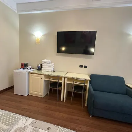 Termini Station Holidays בית הארחה 4*