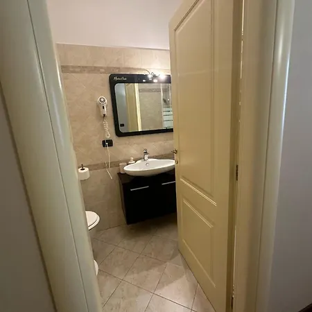 Affittacamere Termini Station Holidays 3*