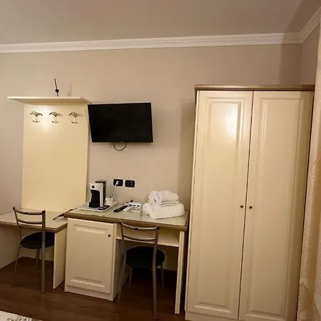 Termini Station Holidays בית הארחה 4*
