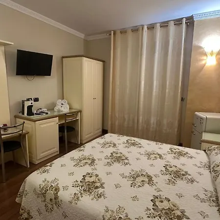 בית הארחה Termini Station Holidays 4*