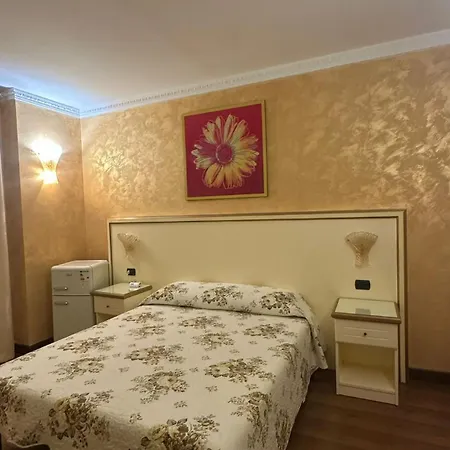 Termini Station Holidays 4*
