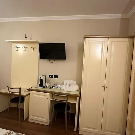 Termini Station Holidays 4* רומא