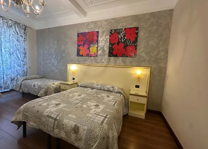 Termini Station Holidays Rzym